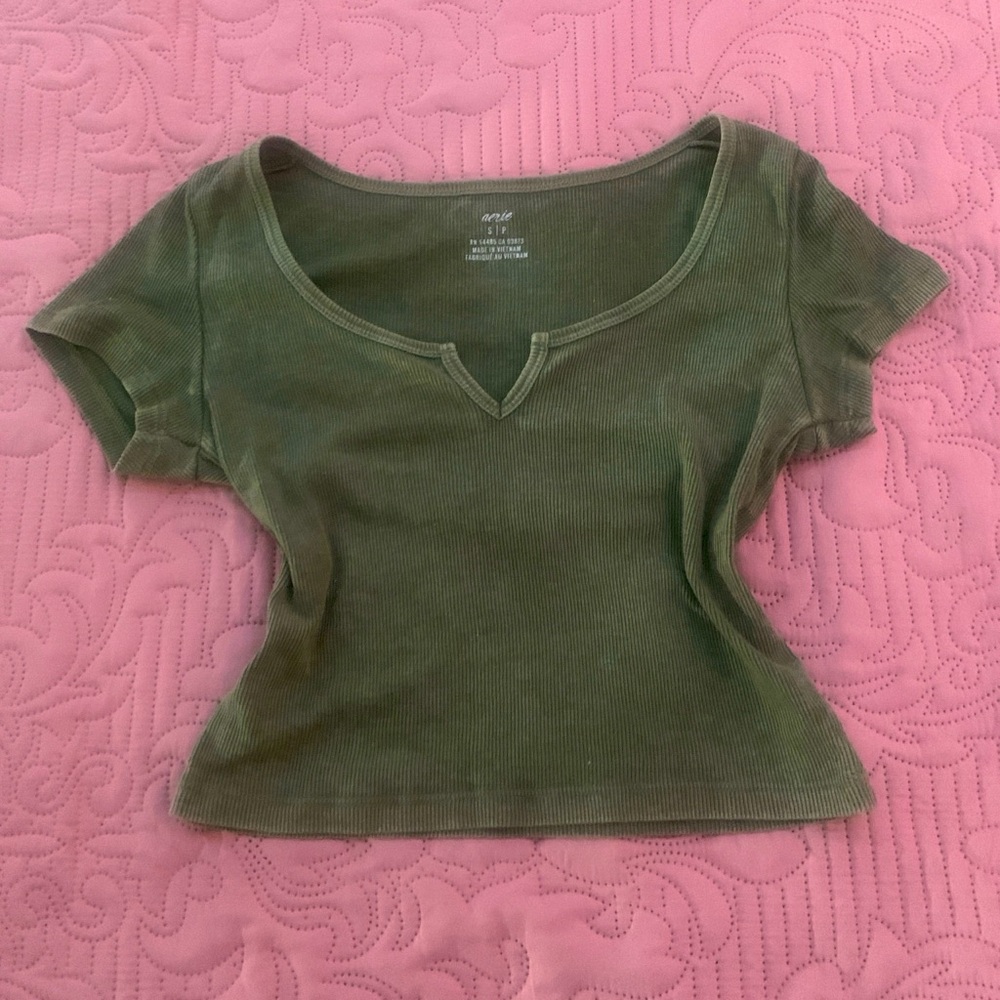 Green crop top